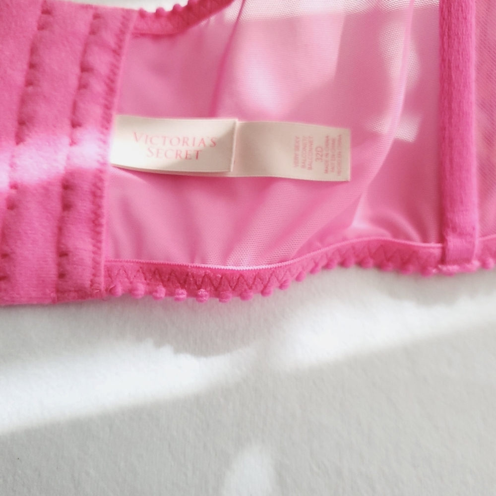 Victoria Secret Body by Victoria Longline Demi Bra Pink Ikat Print Size 32D - Picture 6 of 8
